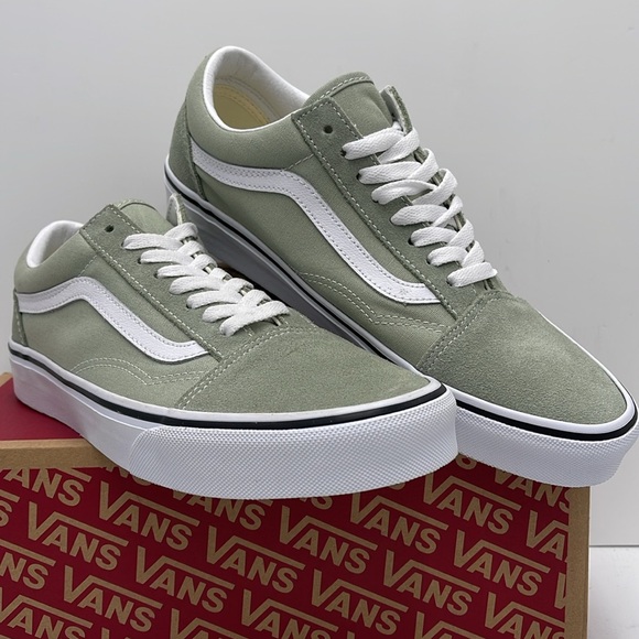 Vans Men’s Old Skool Desert Sage/True White
VN0A38G1U62
Sneakers - Picture 5 of 16